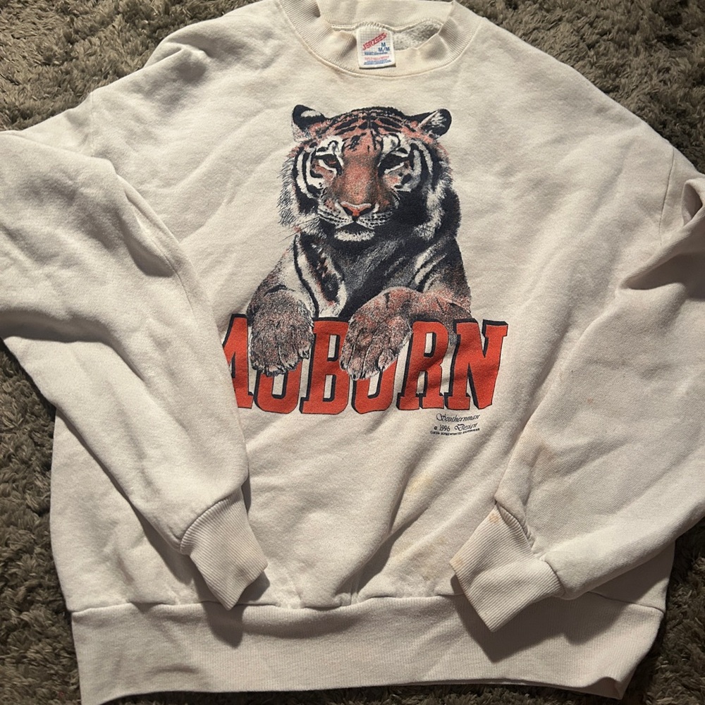Auburn White Sweater with Tiger Graphic
